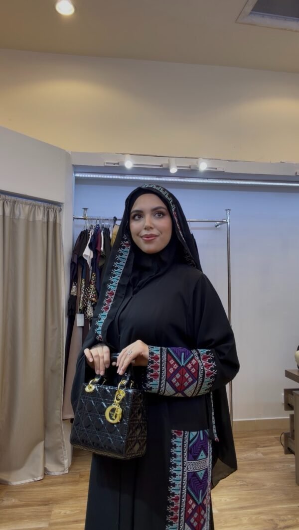 عباية التطريز الفلسطيني مع شاله مطرزه